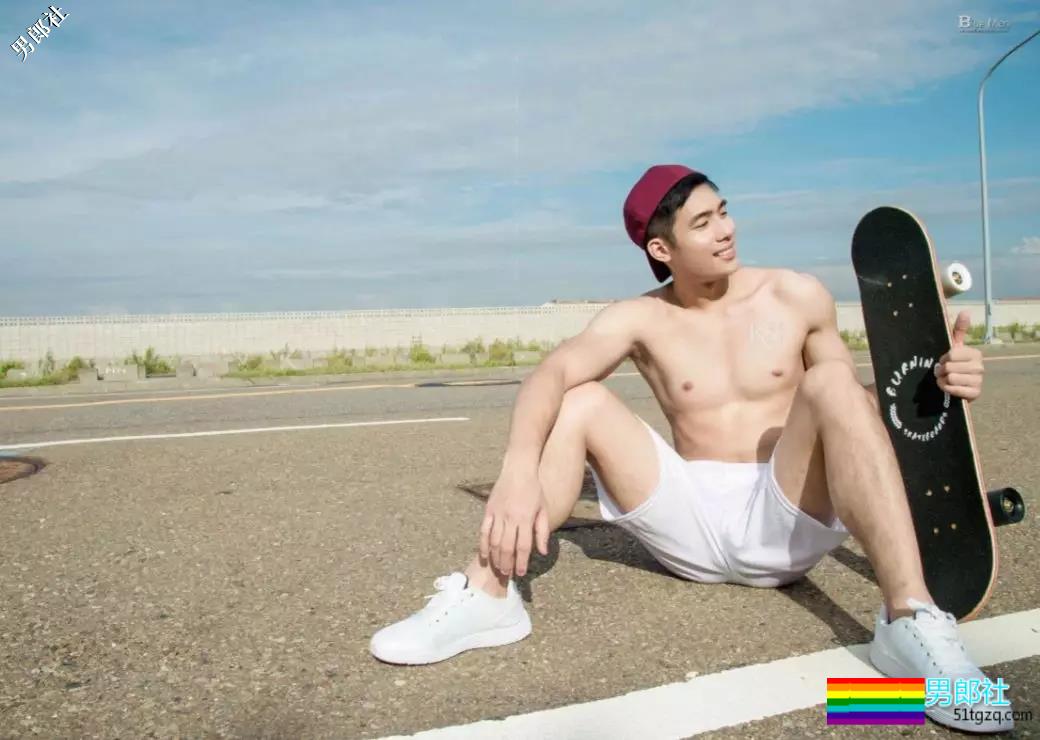 这位男模的X视频你肯定看过-51虹马