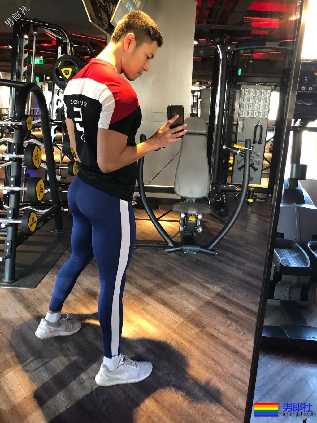 第一翘臀网红！男摄影师最爱的D杯公狗腰小狼狗！-51虹马