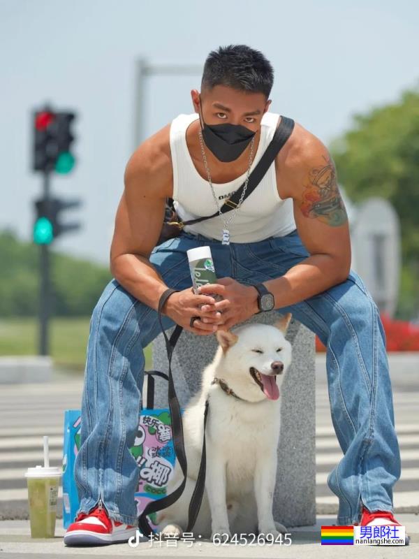 纹身肌肉帅哥-51虹马