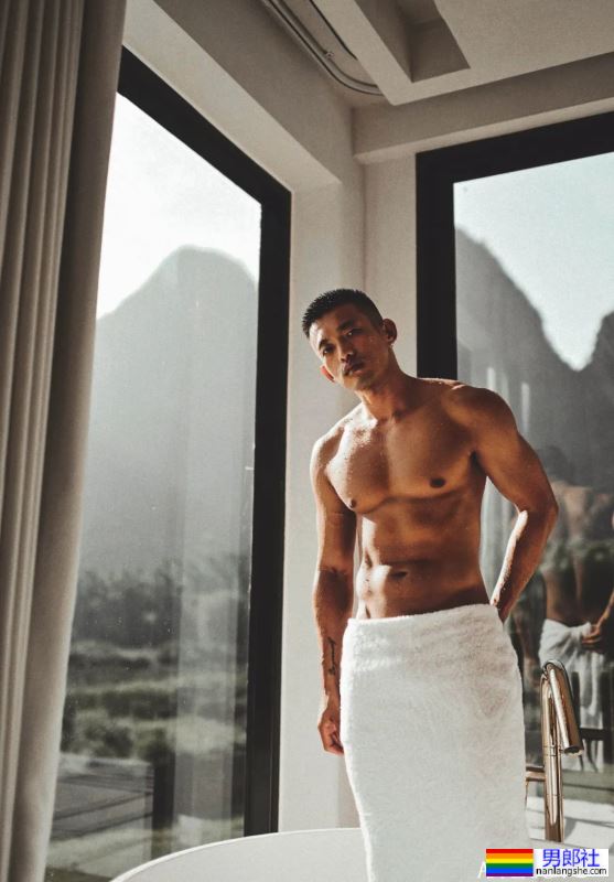 黑皮性张力天菜拍写真,我一个直男都醉了!-51虹马