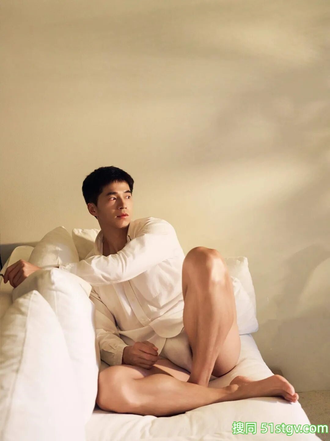 白衣翩翩少年郎，干净帅气-51虹马