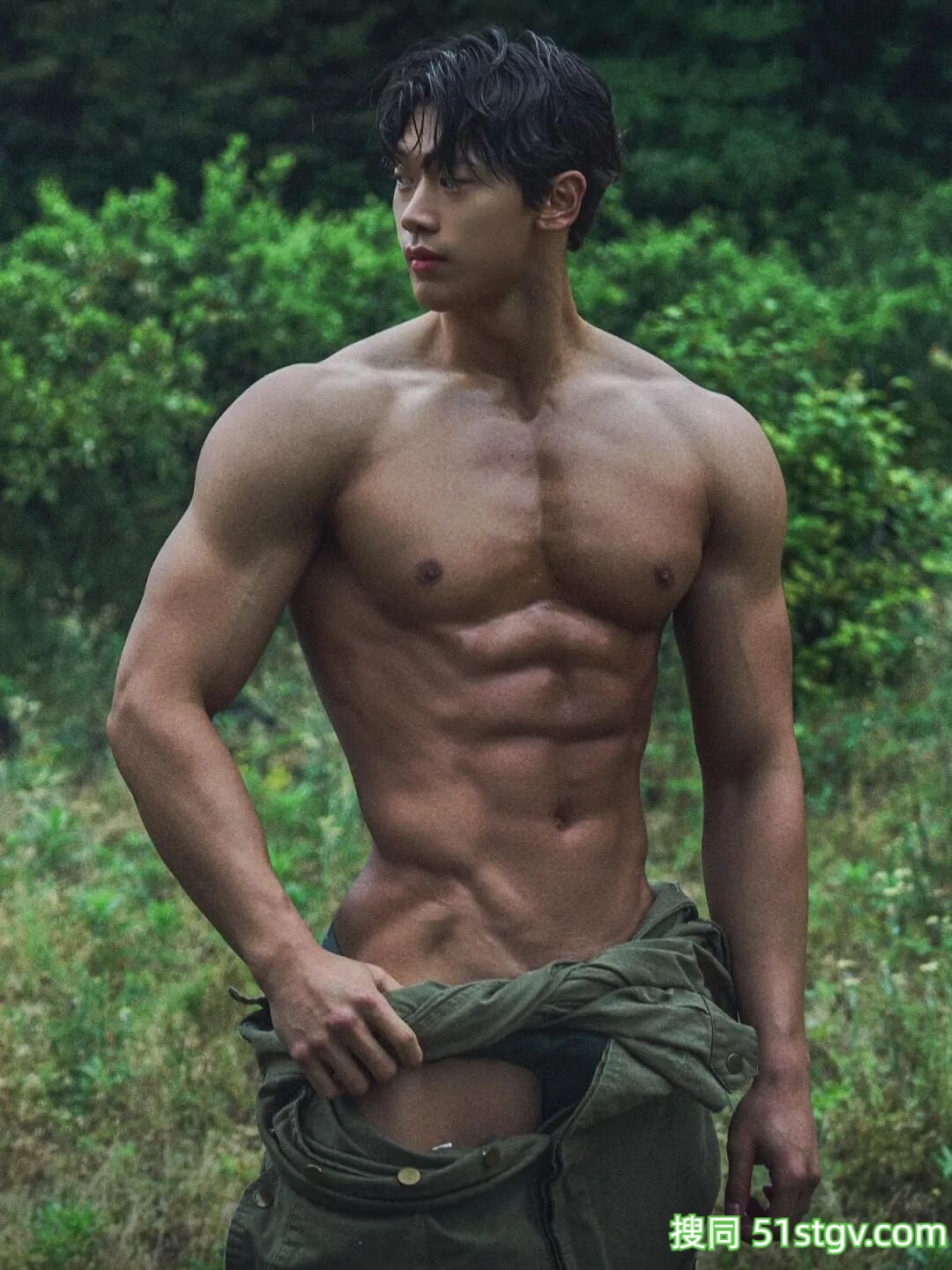 粗壮黝黑腹肌帅哥，完美身材-51虹马